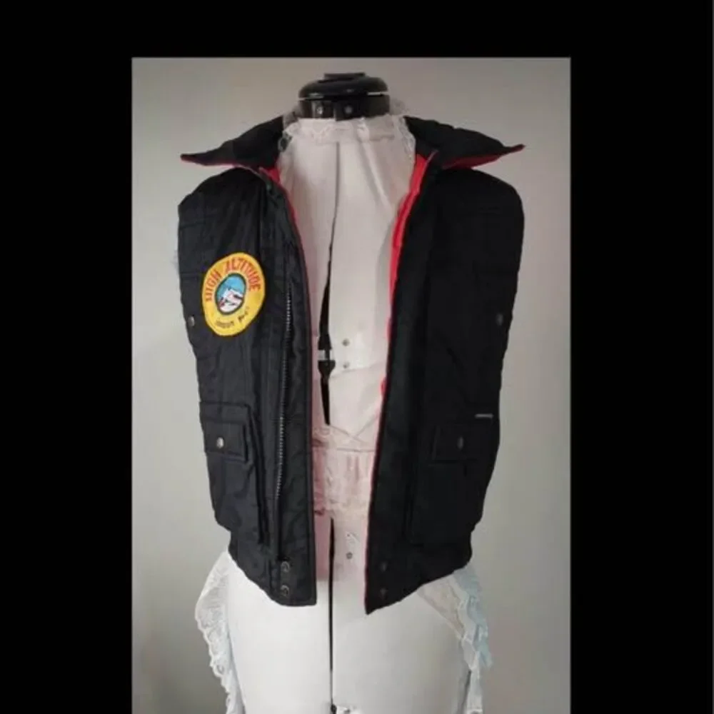 Boys size 8 London Fog Vest high altitude double sided red or black FLAW-No fron